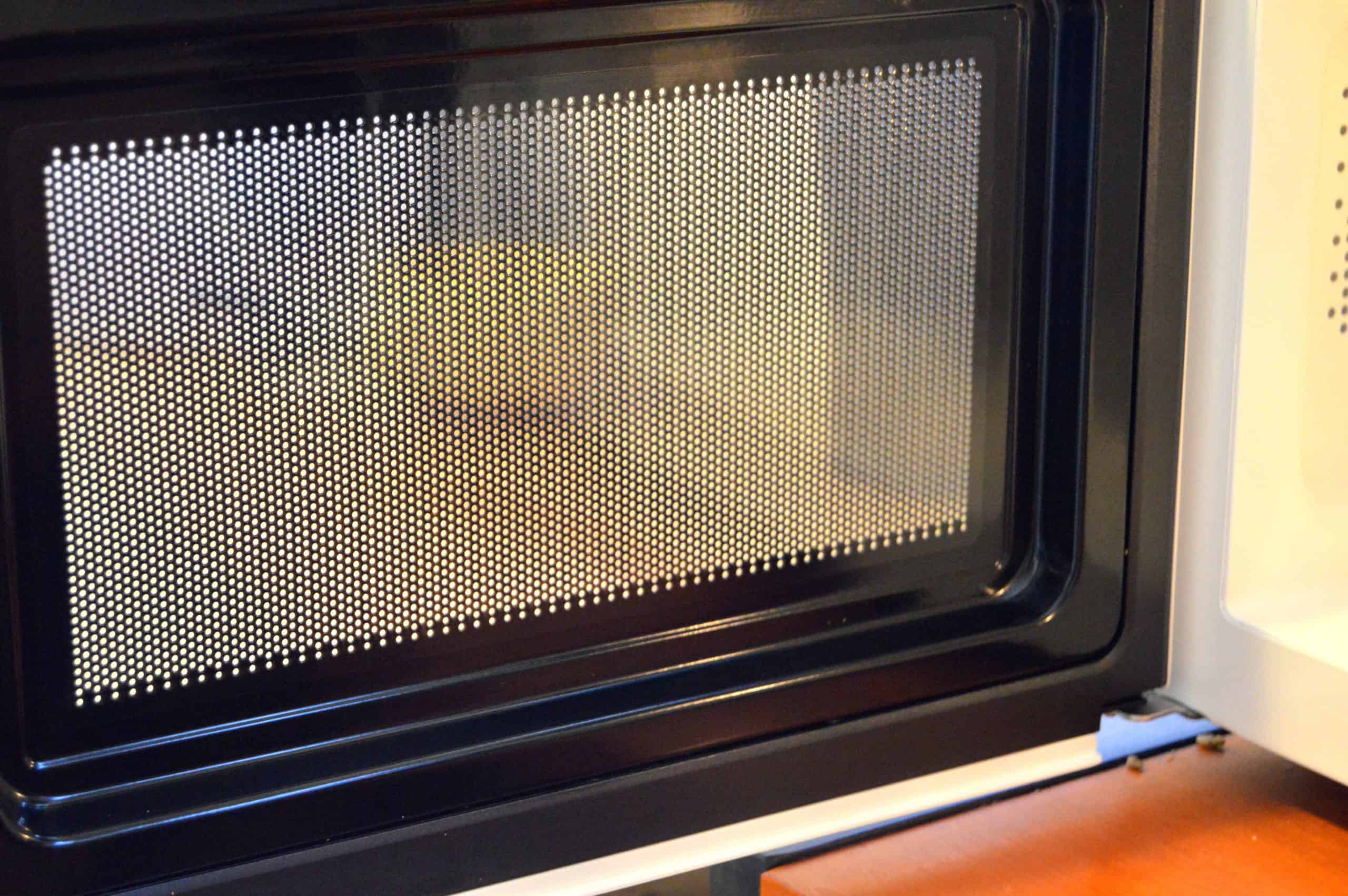 How to Clean Your Microwave at Home