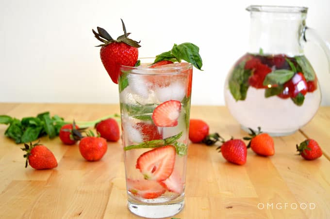 Kawaii Strawberry Glass Cold Water Pot Large Capacity Juice Fruit