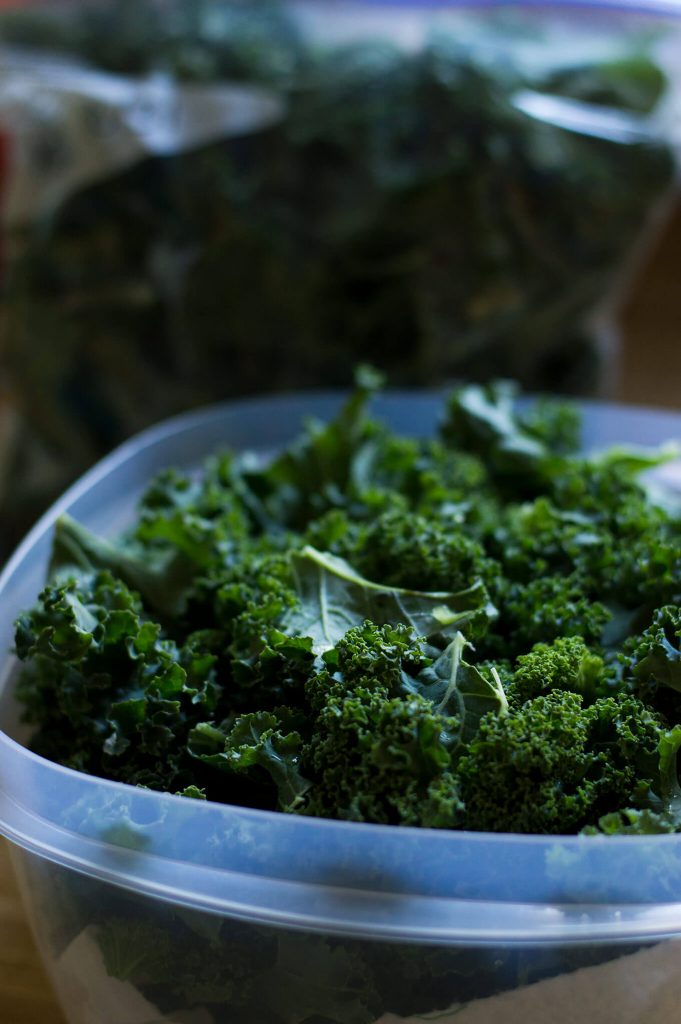 Food Prep Washing and Storing Kale OMGfood